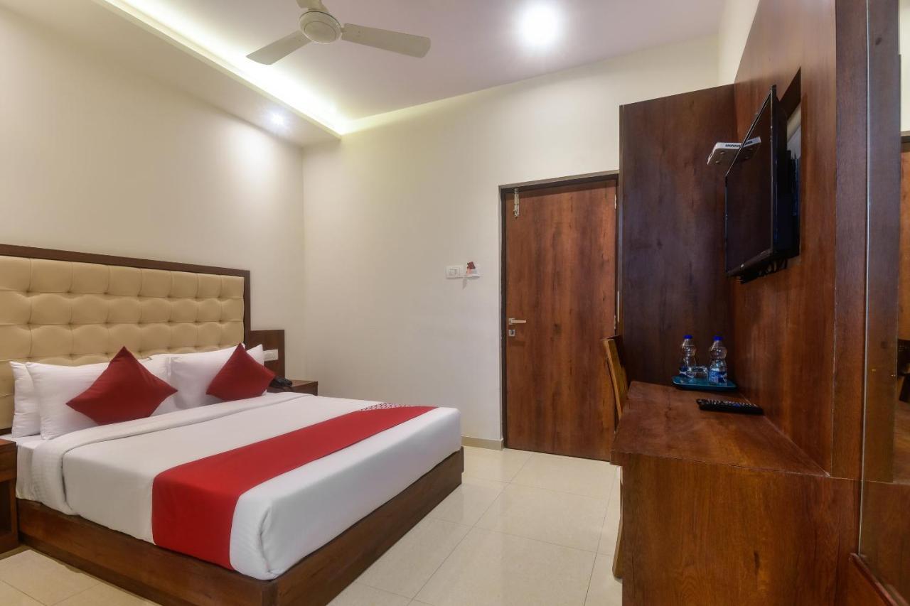 Oyo Shubham Residency Hotell Bhiwandi Eksteriør bilde