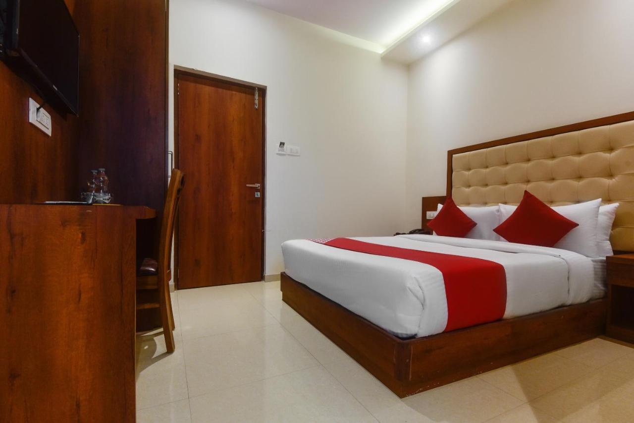 Oyo Shubham Residency Hotell Bhiwandi Eksteriør bilde